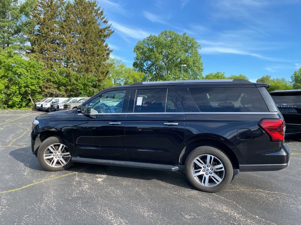 Used 2024 Ford Expedition Max Limited AWD/4WD image 5