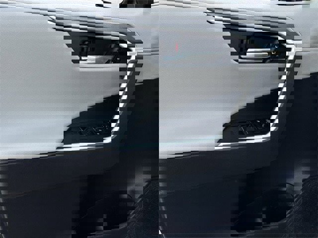 Used 2023 Toyota RAV4 Limited image 27