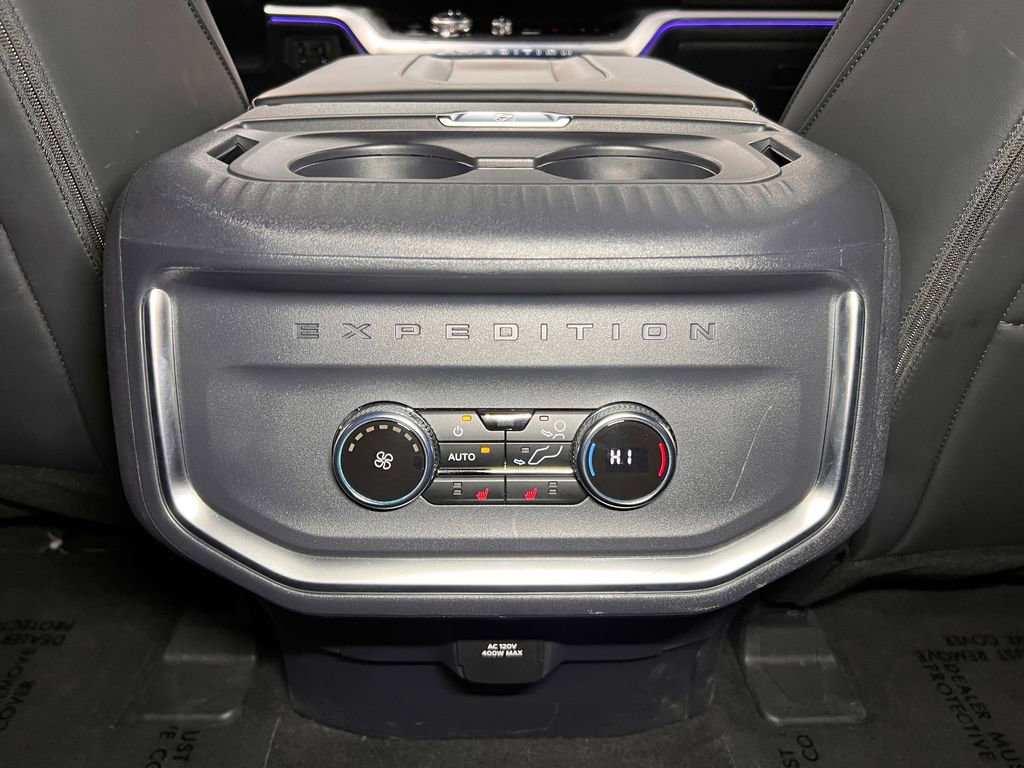 Used 2025 Ford Expedition Max Platinum w/ Stealth Performance Package AWD/4WD image 24