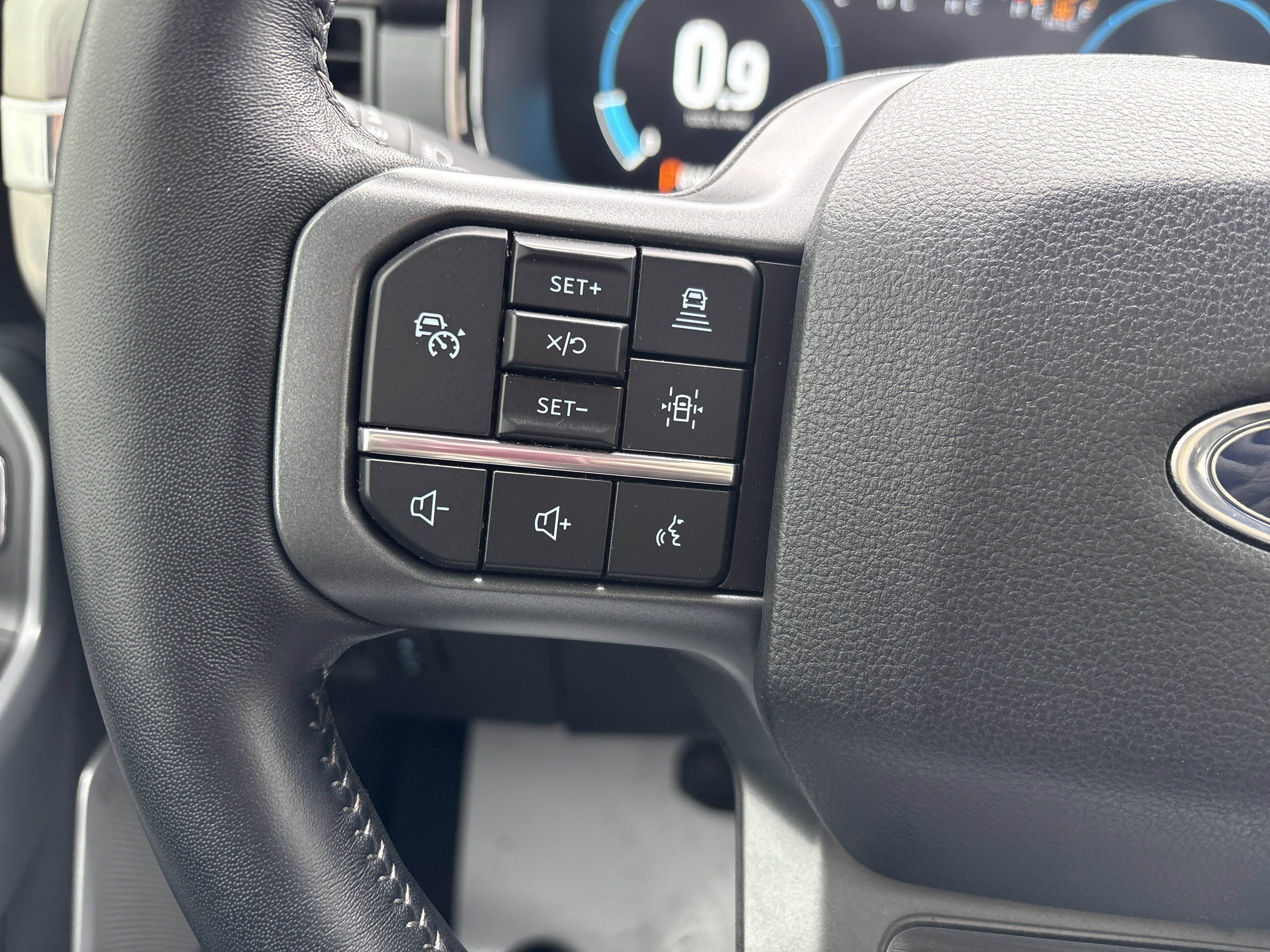 Used 2022 Ford F150 Lariat w/ Equipment Group 502A High image 18