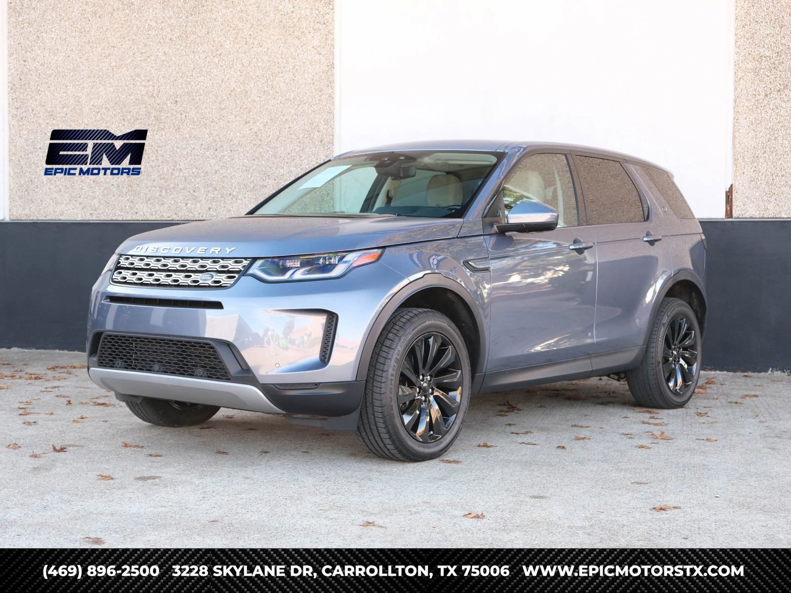 Used 2020 Land Rover Discovery Sport SE image 1