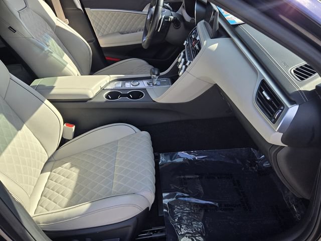 Used 2023 Genesis G70 2.0T w/ Sport Prestige Package RWD image 19