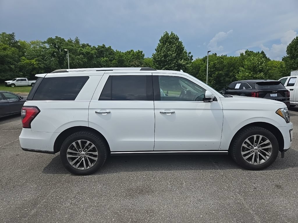 Used 2018 Ford Expedition Limited w/ Equipment Group 301A AWD/4WD image 9