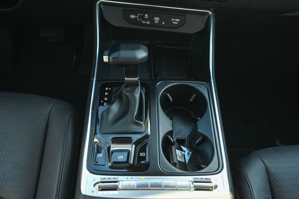 Used 2025 Kia Carnival SX Prestige image 33