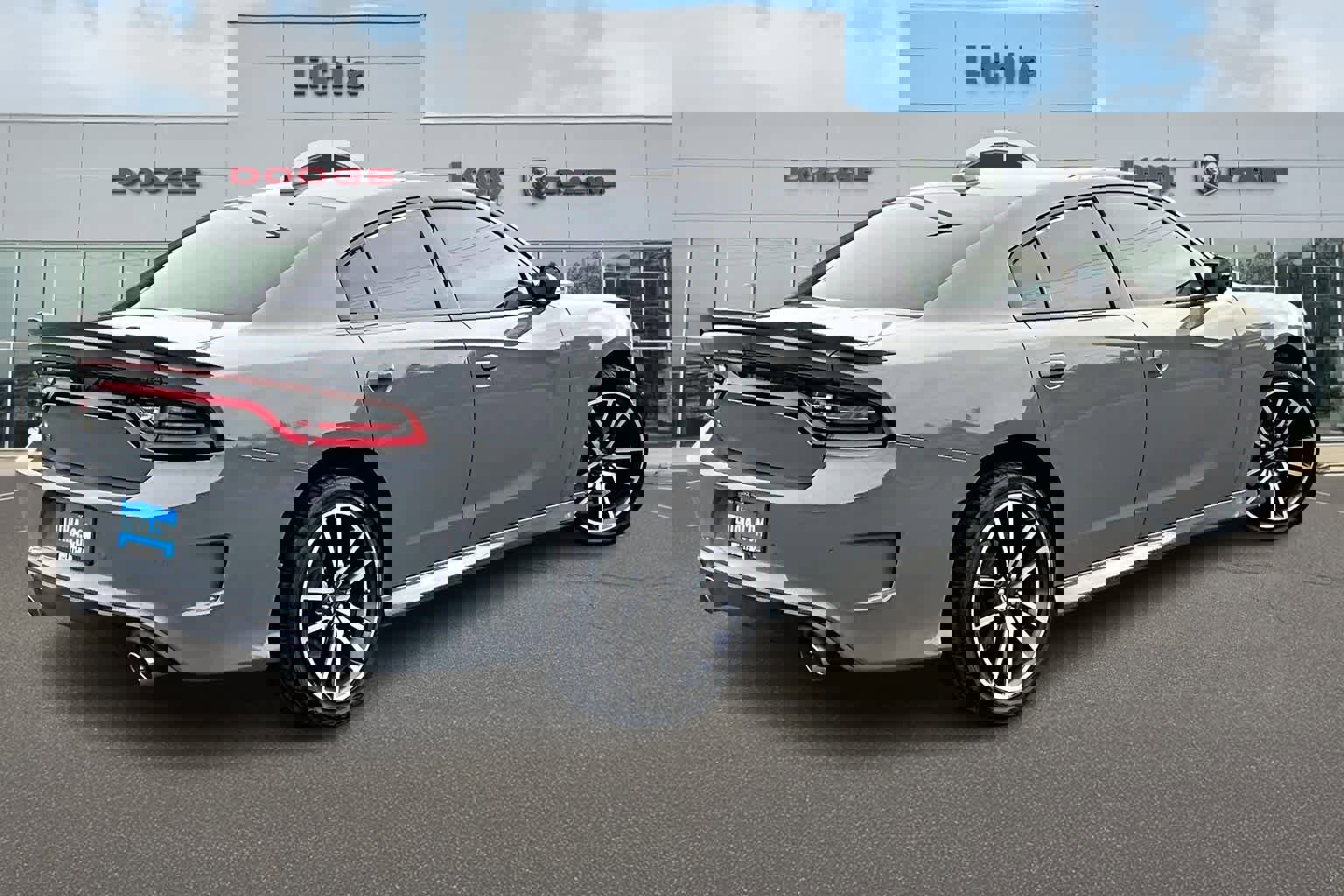 Used 2023 Dodge Charger R/T w/ Technology Group image 23