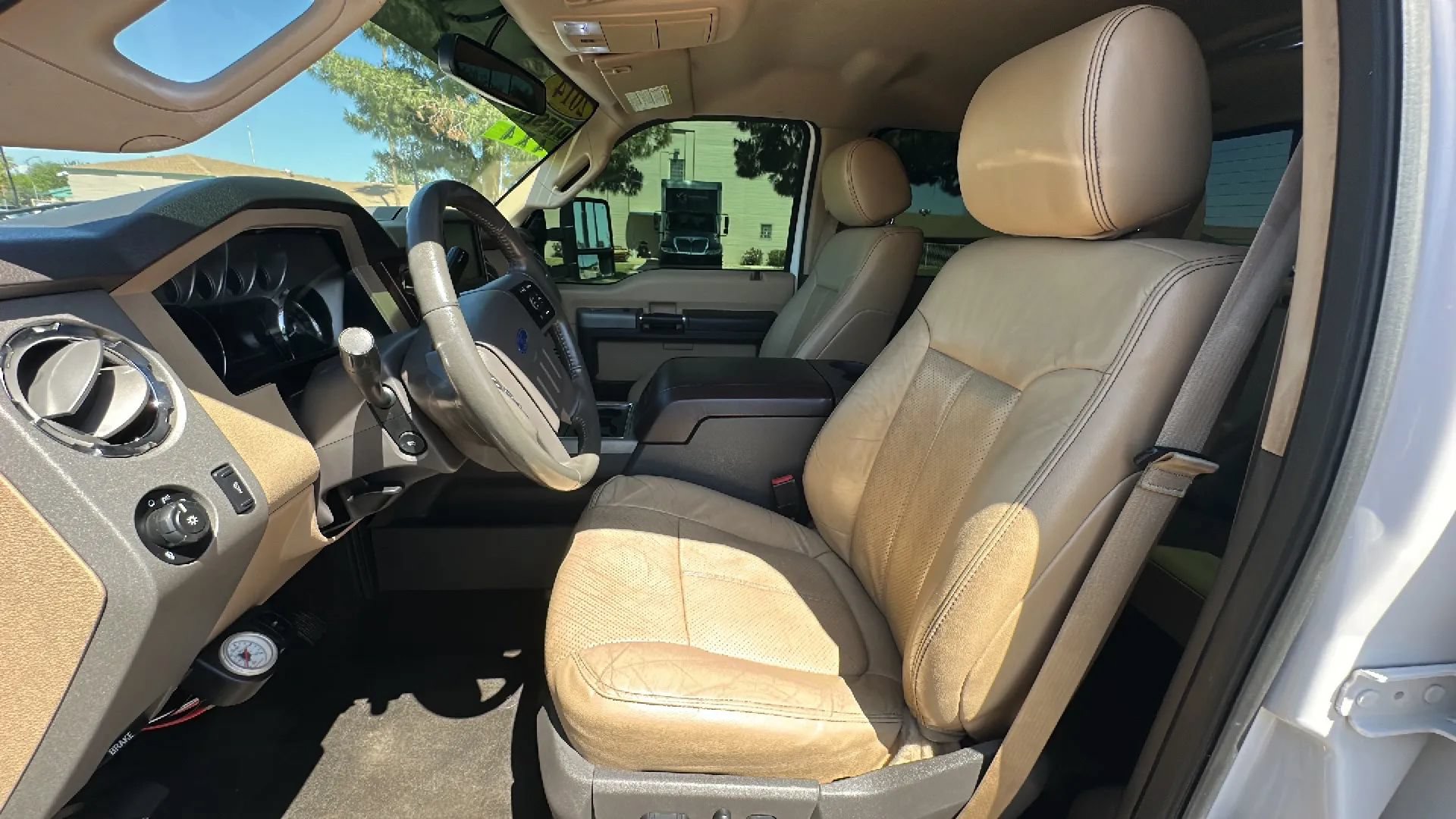 Used 2014 Ford F250 Lariat w/ Lariat Interior Package AWD/4WD image 13