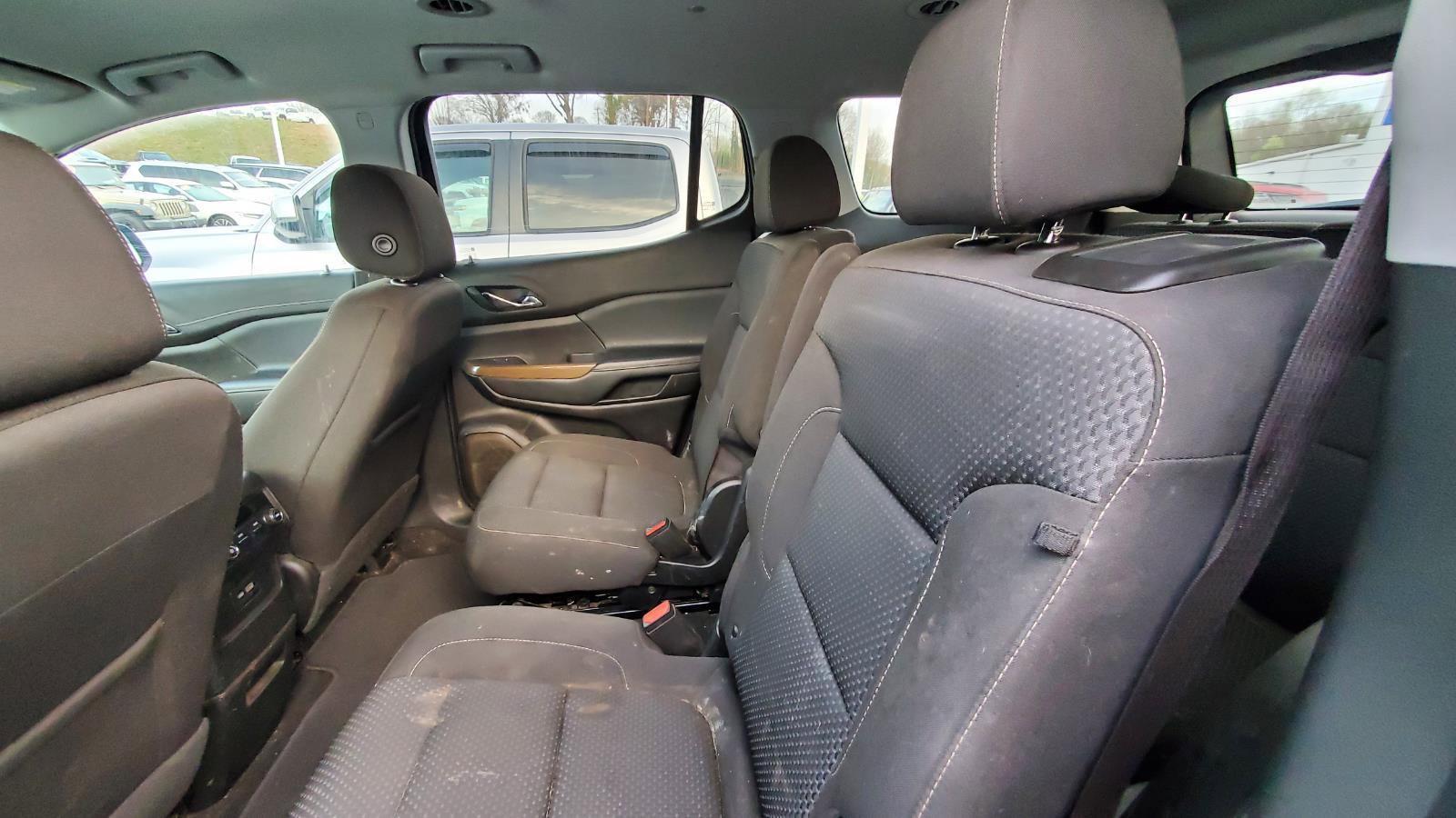 Used 2021 GMC Acadia SLE w/ Elevation Edition image 5