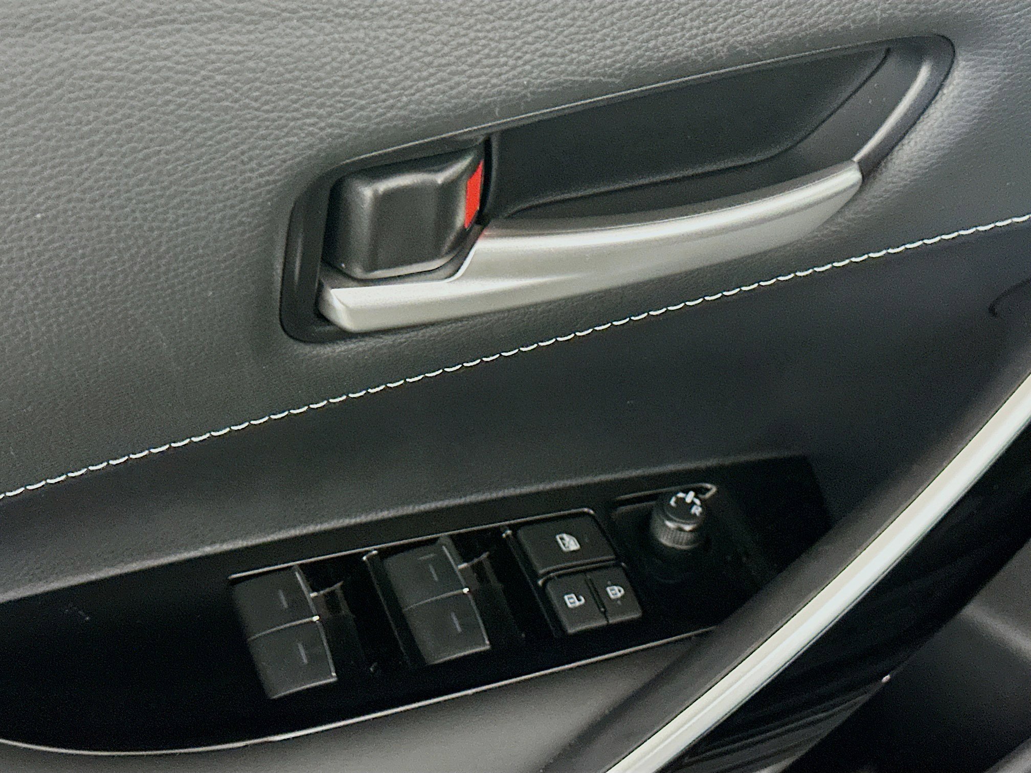 Used 2025 Toyota Corolla XSE image 15