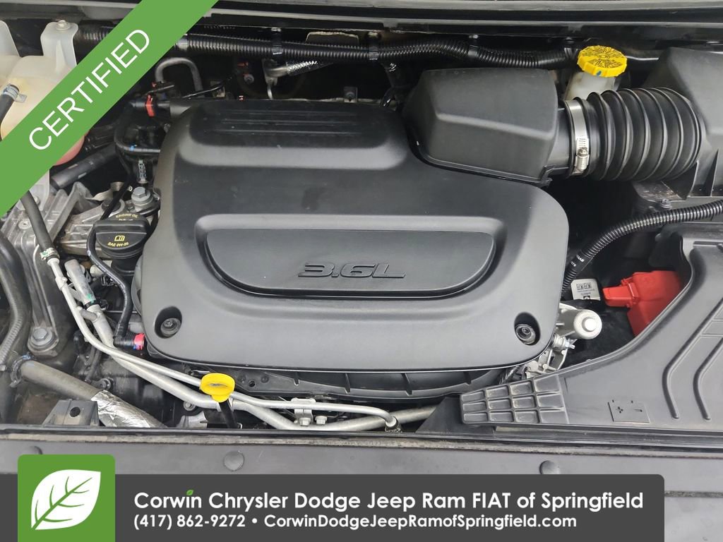 Certified 2025 Chrysler Pacifica Limited image 37