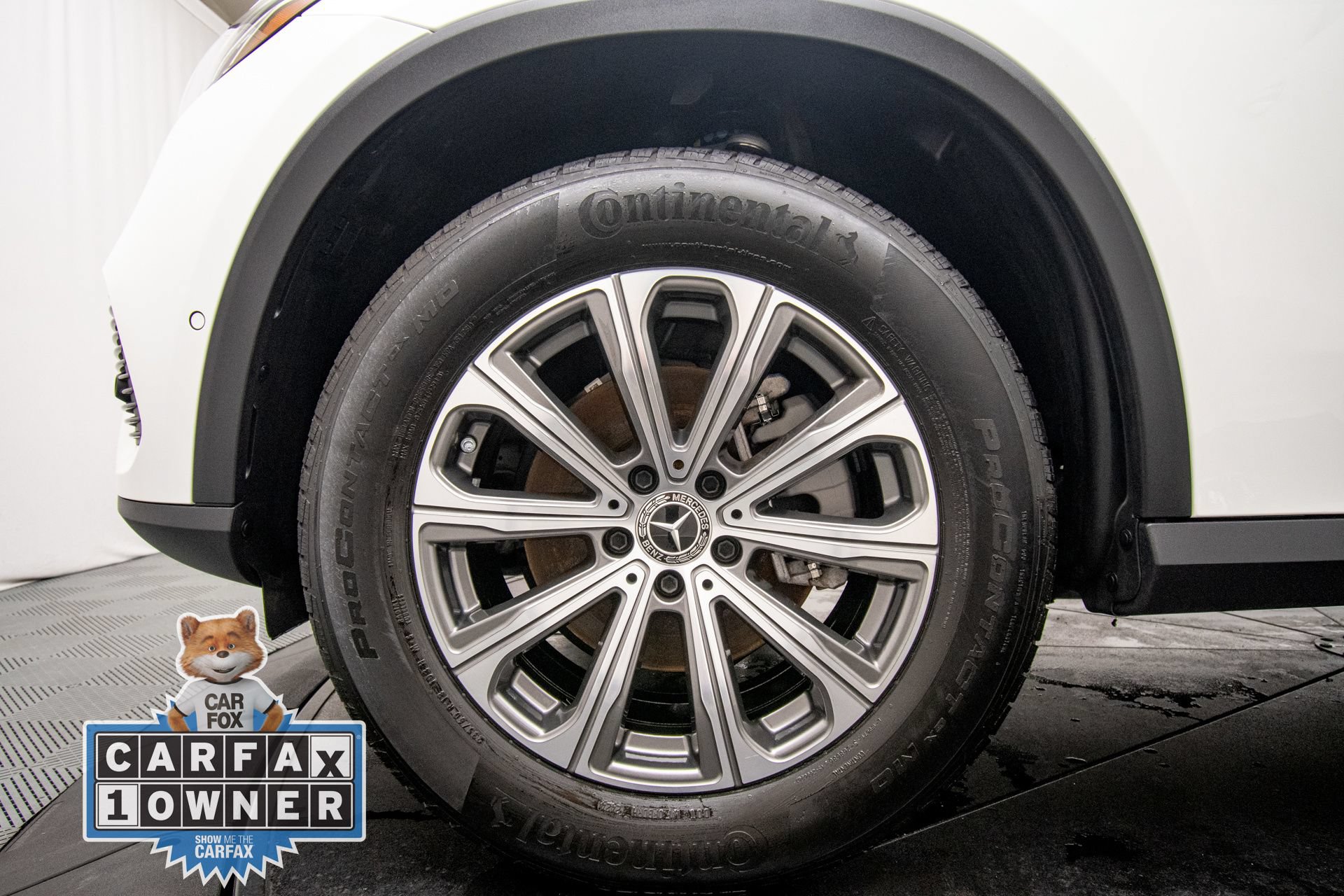 Used 2025 Mercedes-Benz GLC 300 4MATIC image 23