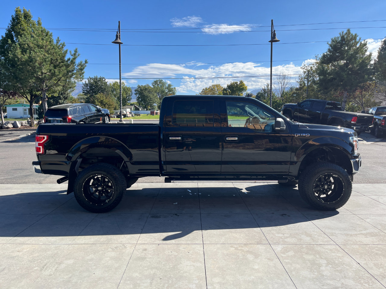 Used 2018 Ford F150 XLT w/ Equipment Group 301A Mid image 3