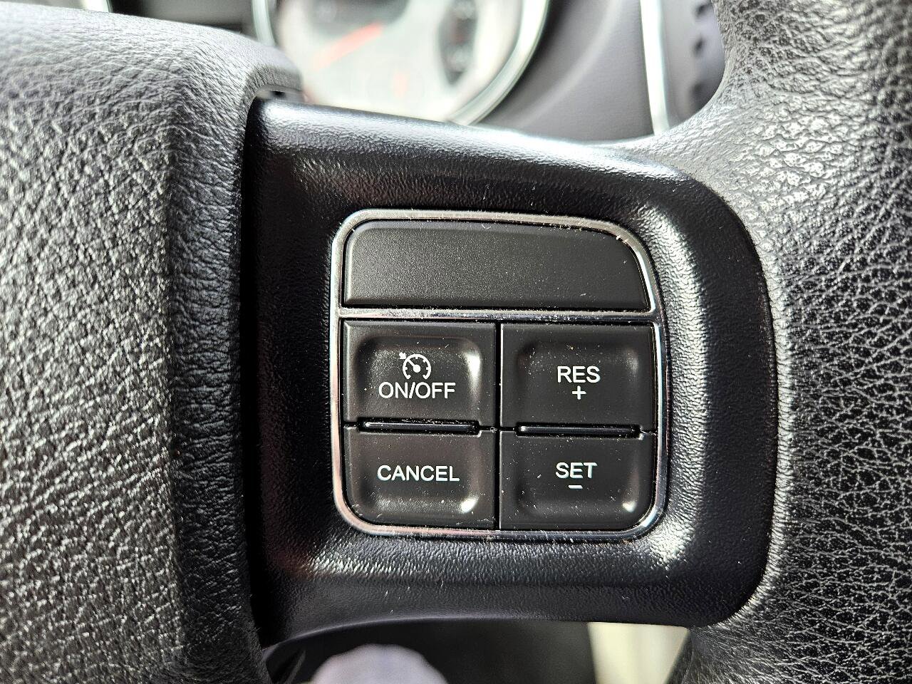 Used 2019 Dodge Grand Caravan SE w/ UConnect Hands-Free Group image 41