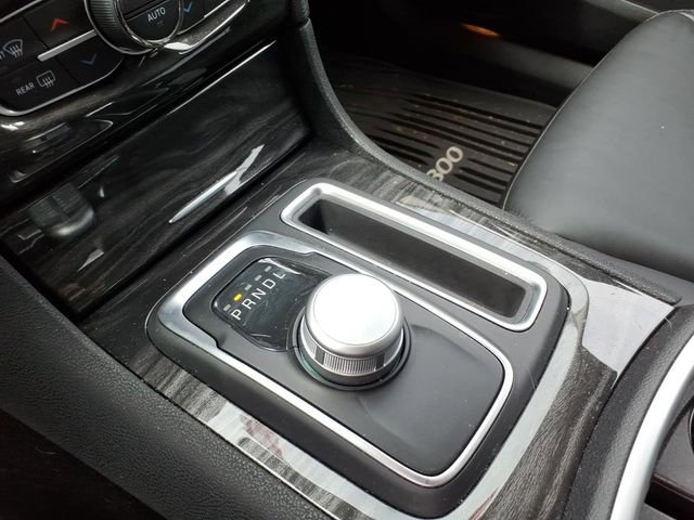 Used 2021 Chrysler 300 Touring L image 27