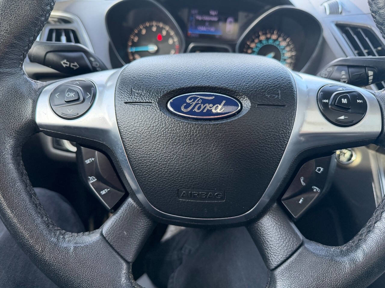 Used 2013 Ford Escape Titanium w/ Parking Technology Pkg FWD image 28