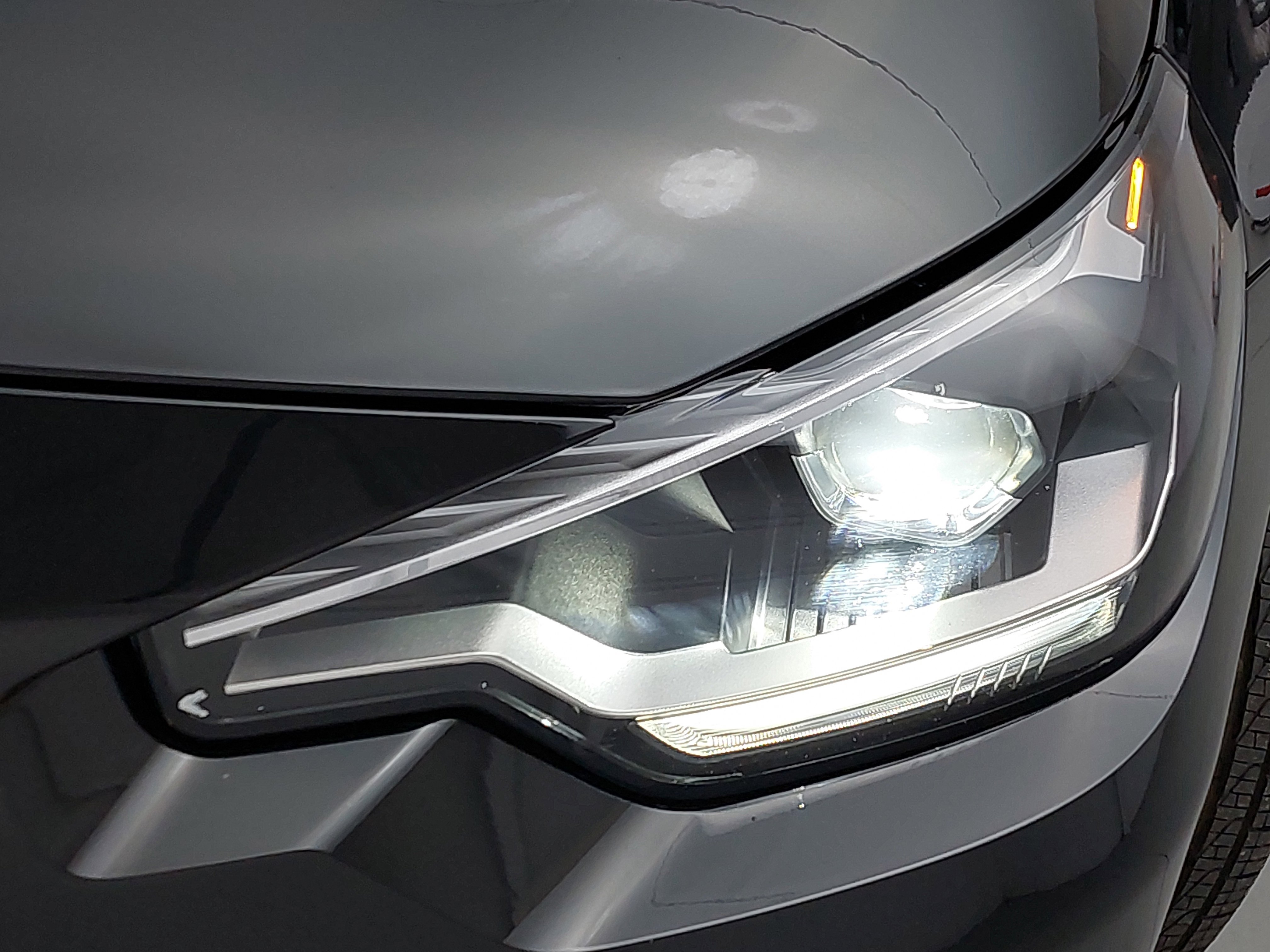 Used 2025 BMW 230i Coupe w/ M Sport Package image 31