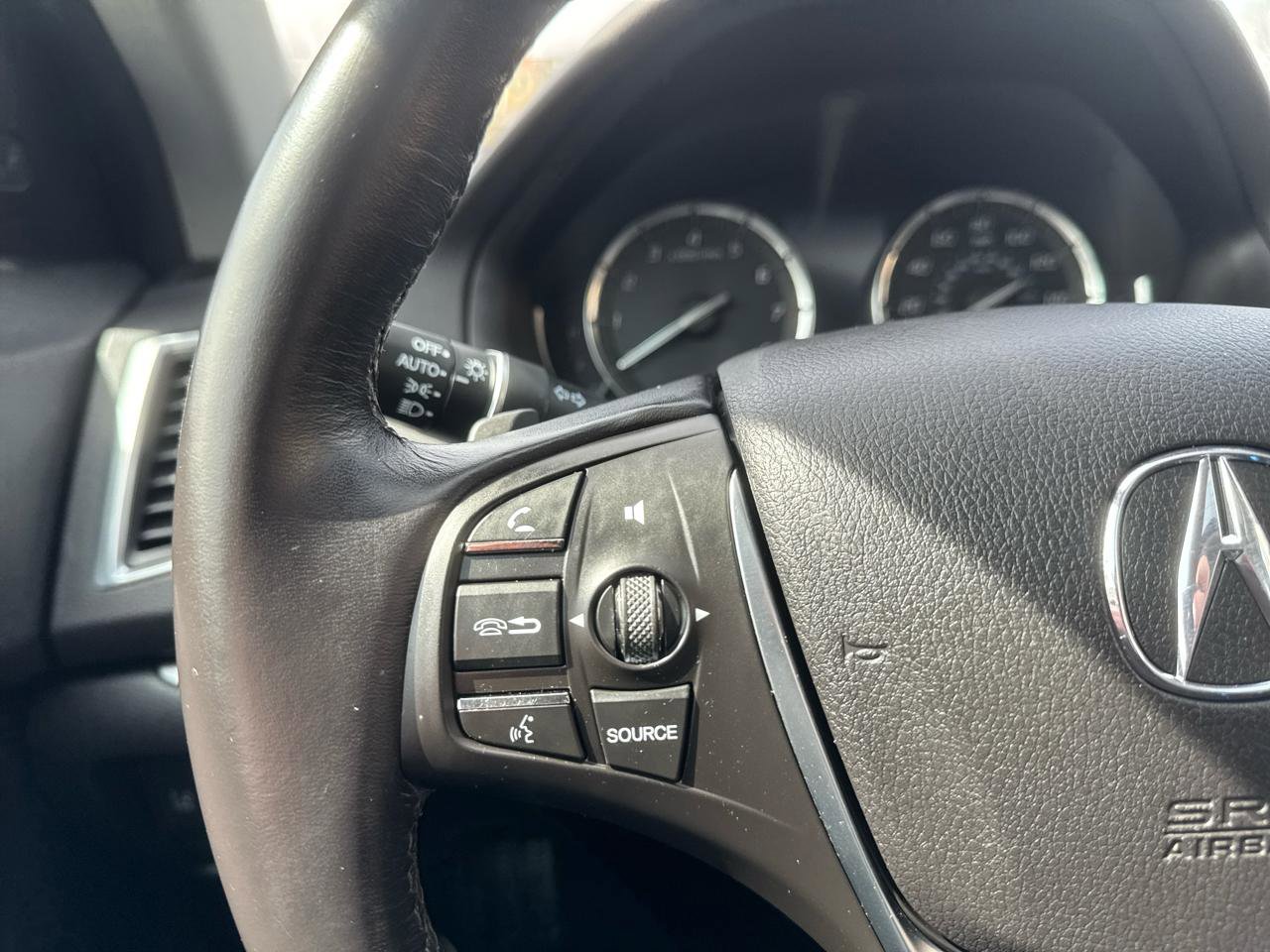 Used 2015 Acura TLX w/ Technology Package FWD image 32