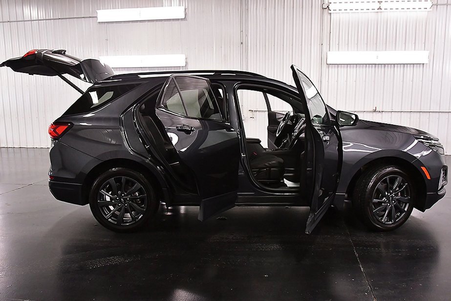 Used 2023 Chevrolet Equinox RS image 30