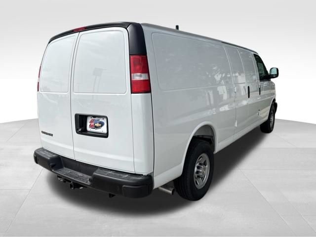 New 2026 Chevrolet Express 2500 Extended w/ Driver Convenience Package RWD image 7