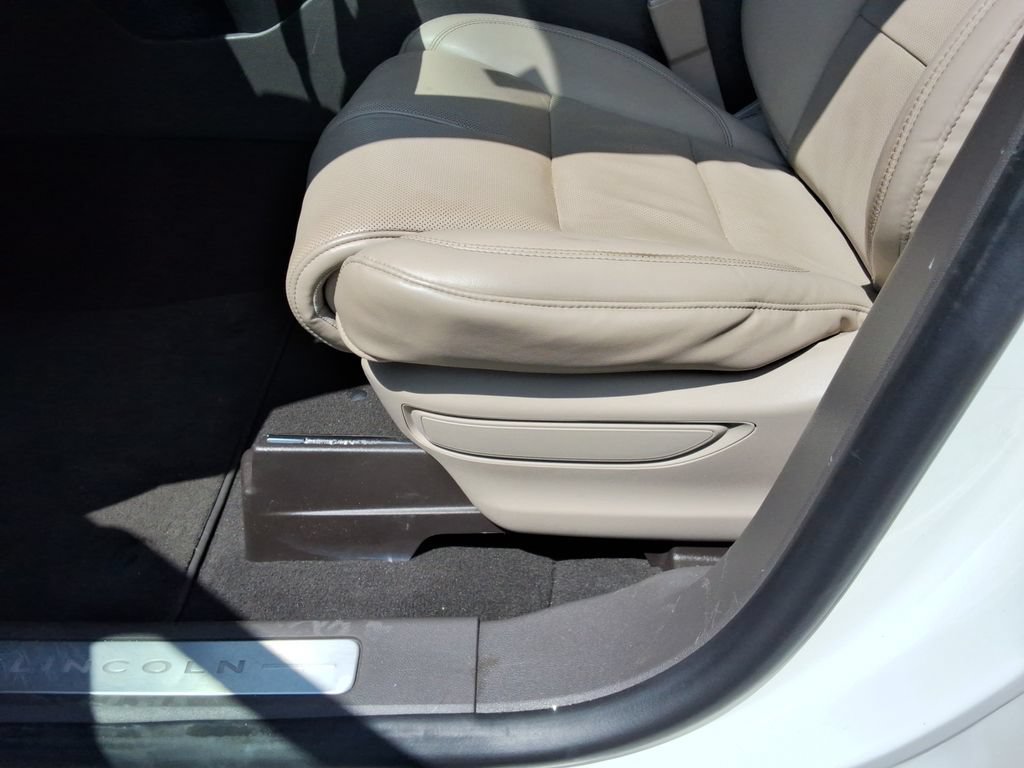 Used 2020 Lincoln Aviator Reserve w/ Equipment Group 202A AWD/4WD image 25