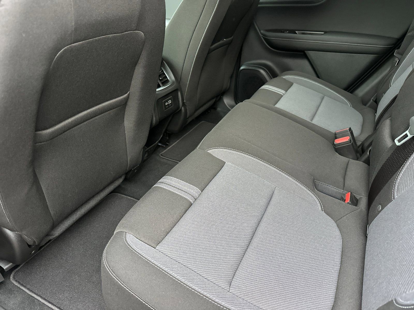 New 2025 Chevrolet Blazer LT w/ Midnight/Sport Edition image 13