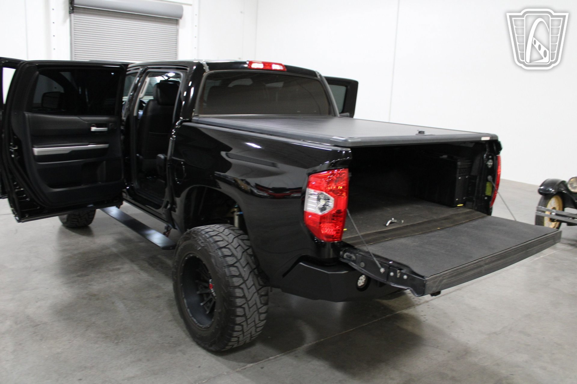 Used 2014 Toyota Tundra SR5 w/ TRD Off Road Package AWD/4WD image 32