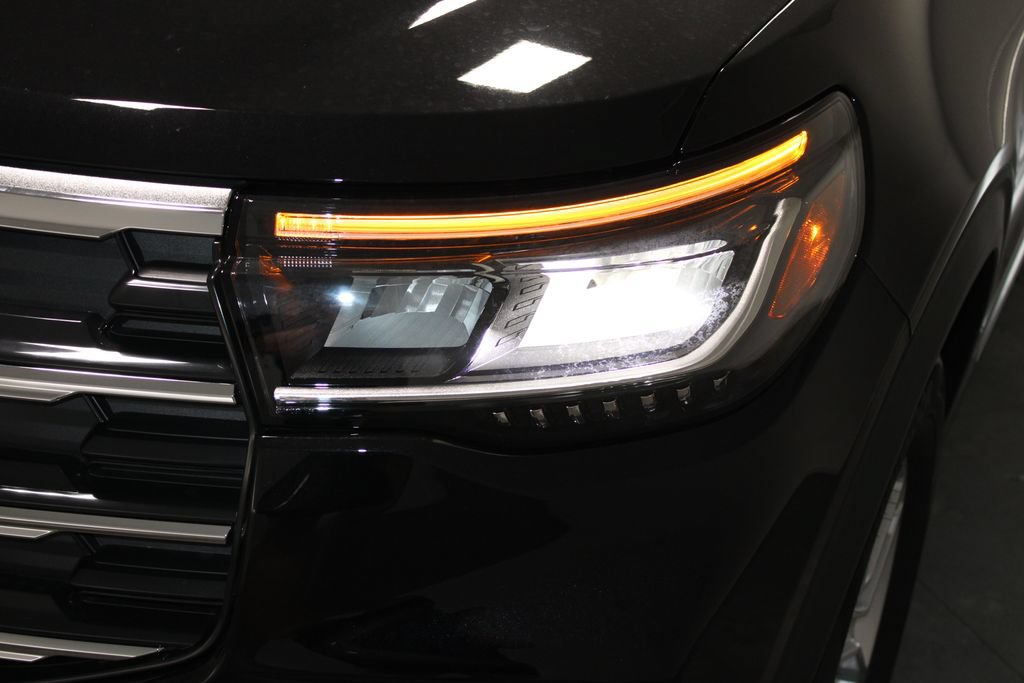 New 2026 Ford Explorer Active RWD image 53