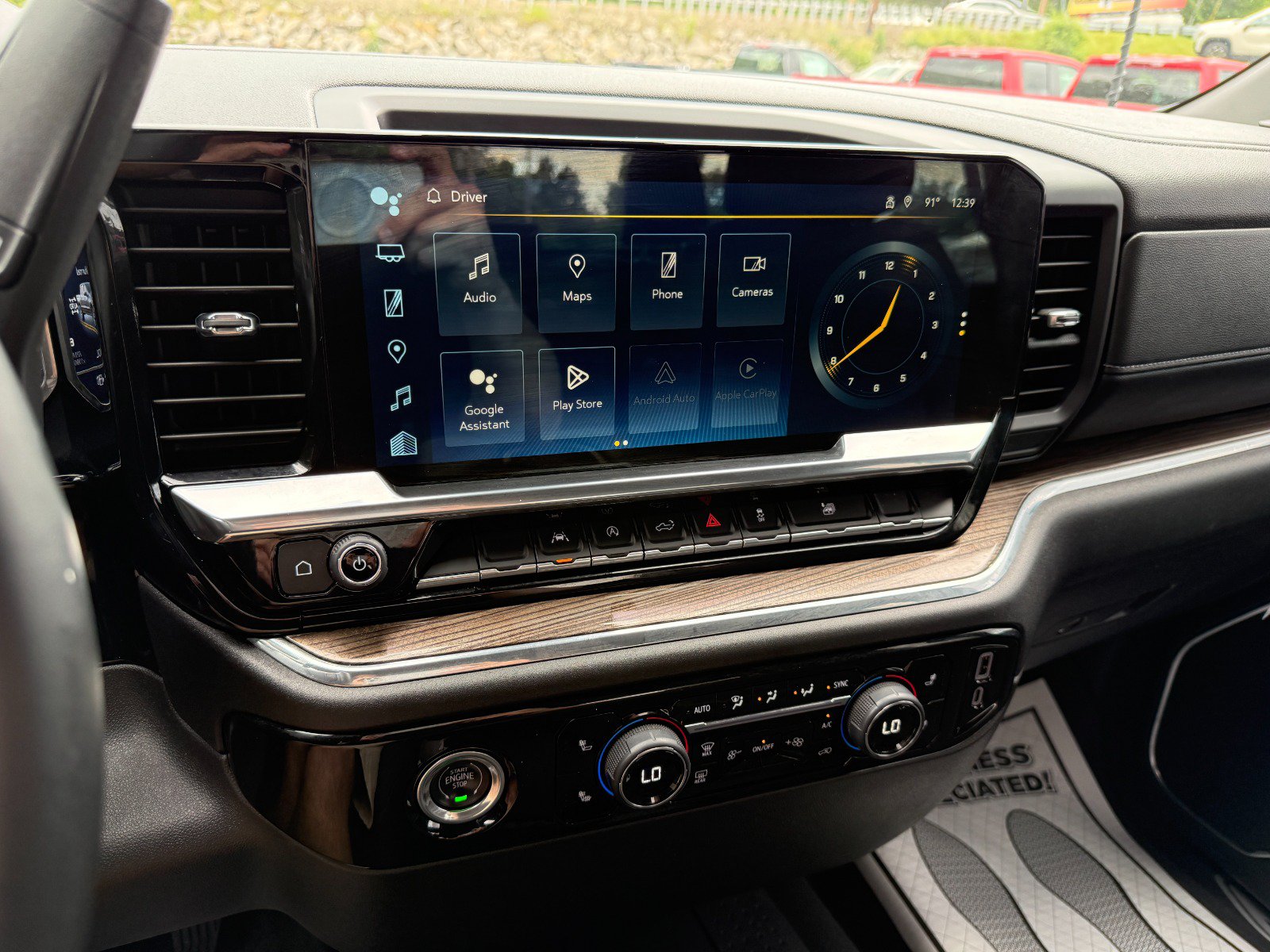 Used 2023 Chevrolet Silverado 1500 LT AWD/4WD image 30