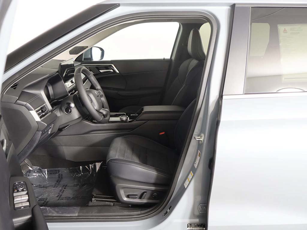 New 2026 Mitsubishi Outlander SE FWD image 30
