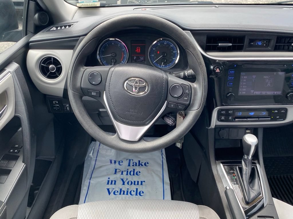 Used 2019 Toyota Corolla LE FWD image 10