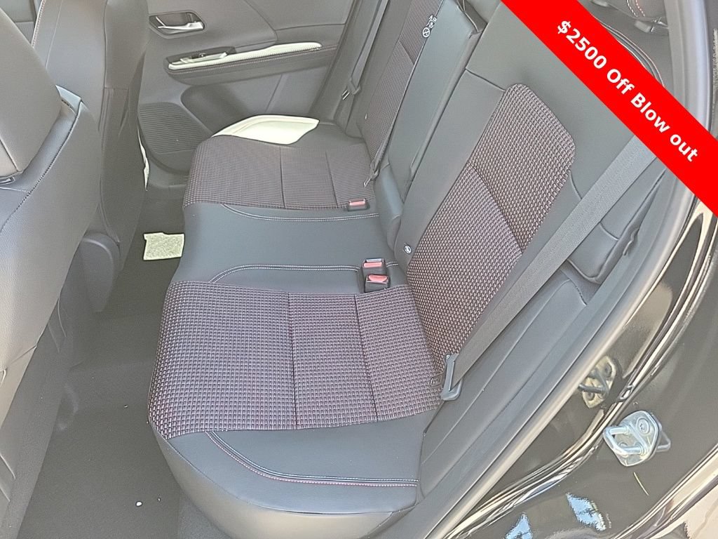 New 2025 Nissan Kicks SR FWD image 33
