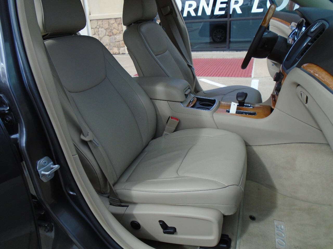 Used 2014 Chrysler 300 C w/ Beats Audio Group image 12