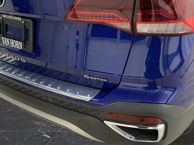 Used 2024 Volkswagen Taos SEL image 31