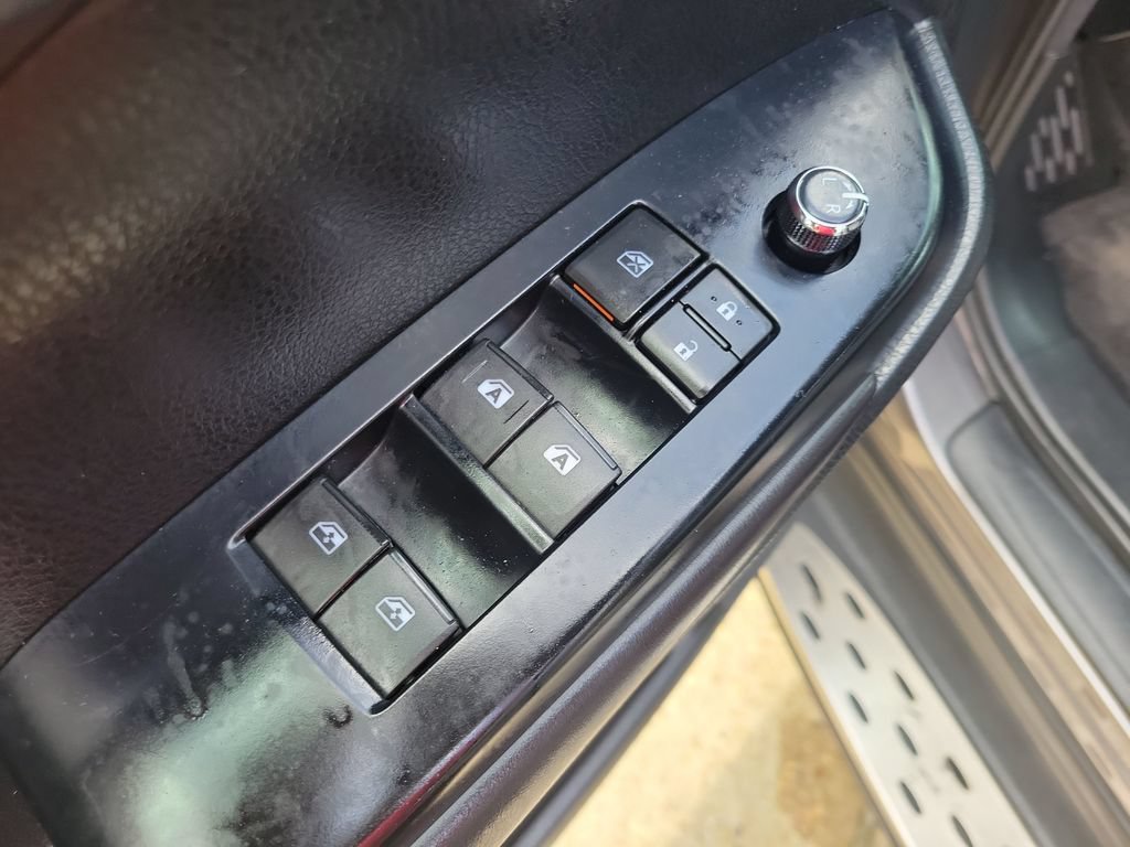 Used 2016 Toyota Highlander Plus FWD image 14