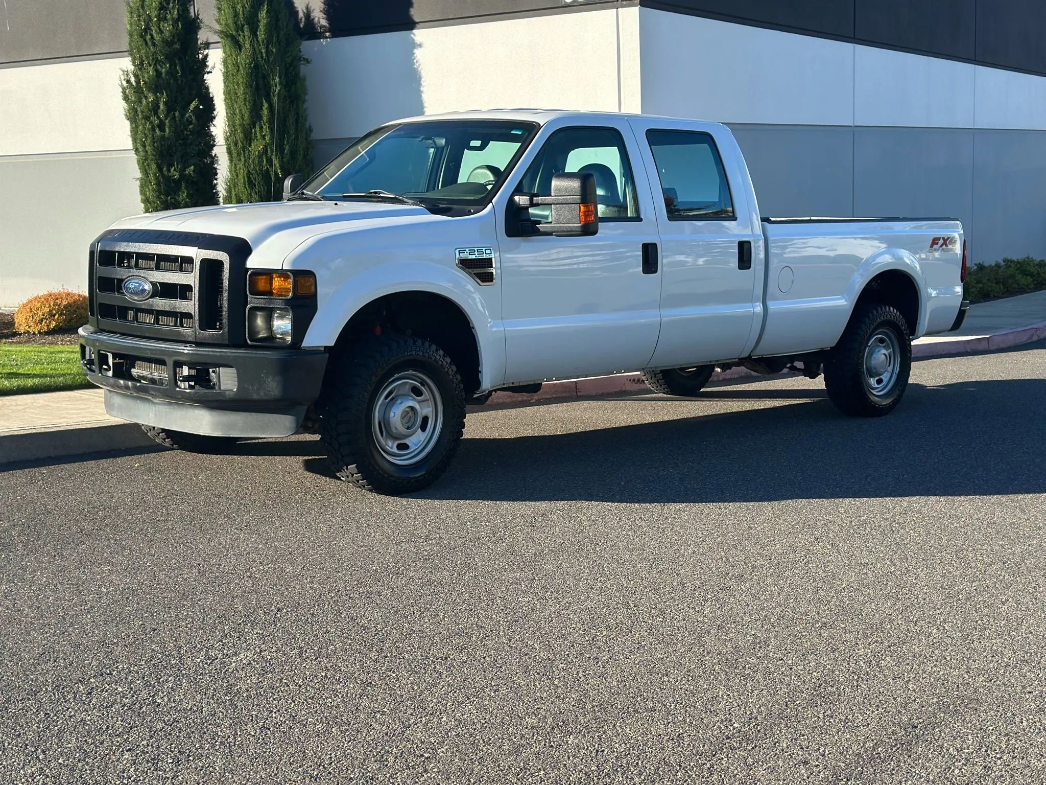 Used 2010 Ford F250 XL image 1