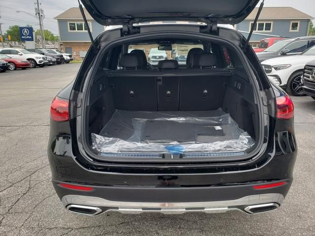 New 2025 Mercedes-Benz GLC 300 4MATIC image 8