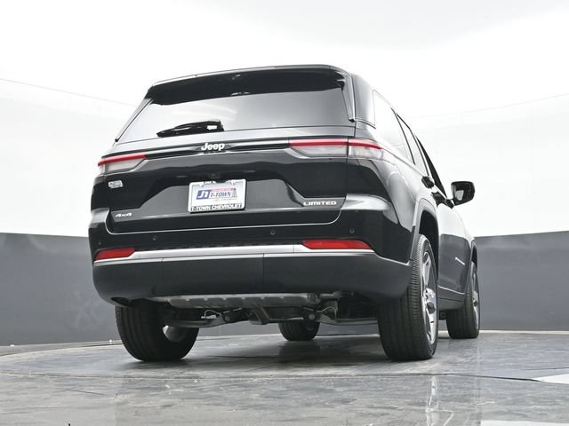 Used 2026 Jeep Grand Cherokee Limited w/ Luxury Tech Group II AWD/4WD image 49