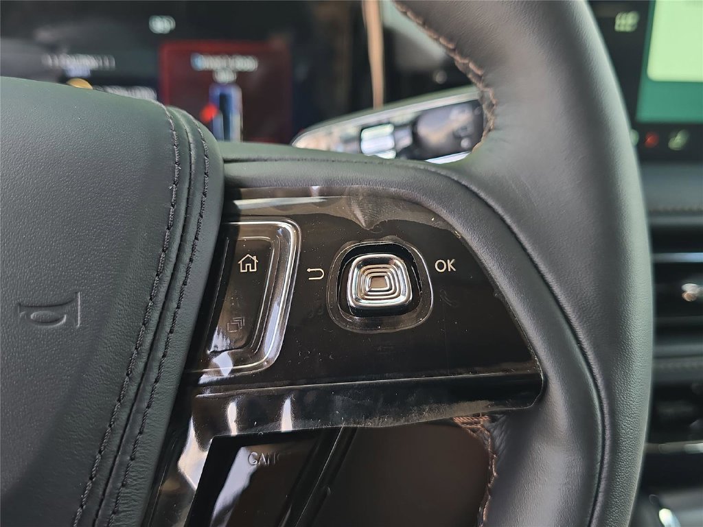New 2026 Lincoln Aviator AWD image 22
