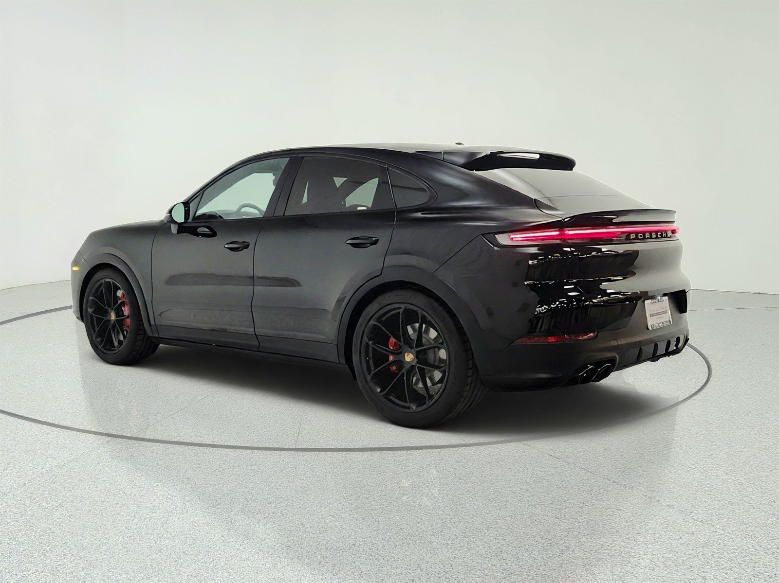 Used 2024 Porsche Cayenne S AWD/4WD image 8