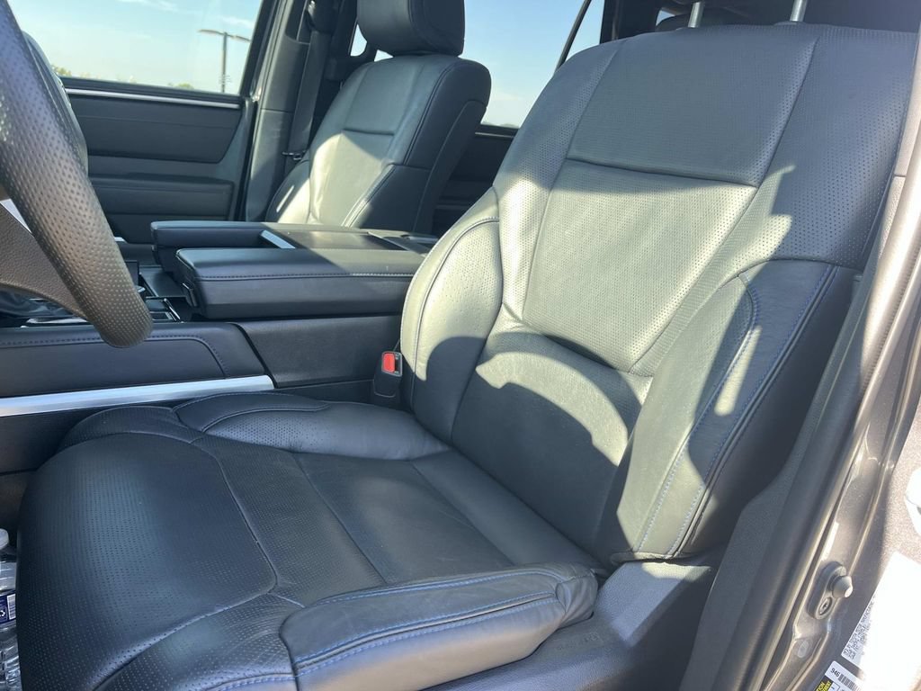 Used 2024 Toyota Sequoia Platinum AWD/4WD image 34