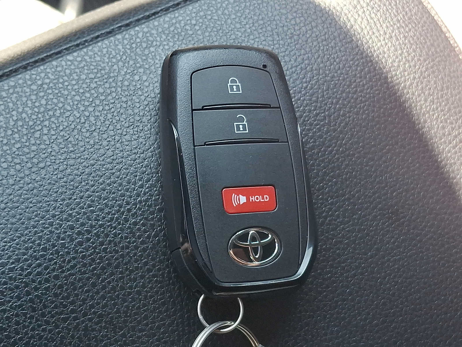 Used 2025 Toyota 4Runner SR5 AWD/4WD image 25