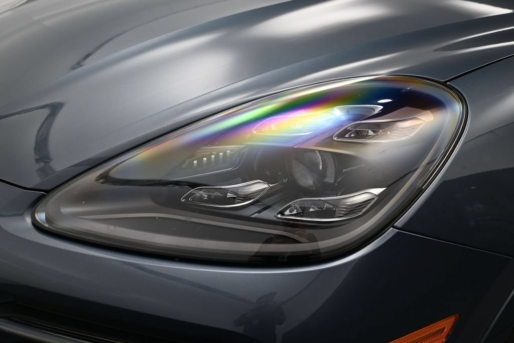 Certified 2020 Porsche Cayenne AWD/4WD image 34