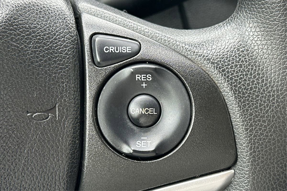 Used 2018 Honda Fit LX image 30