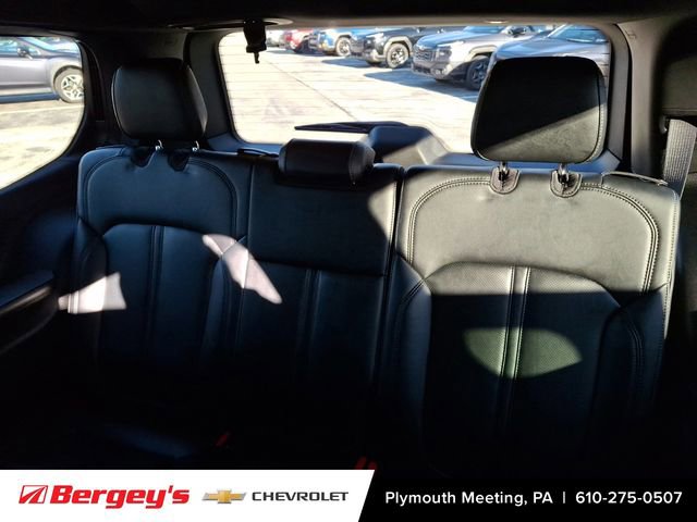 Used 2022 Jeep Wagoneer Series III AWD/4WD image 12