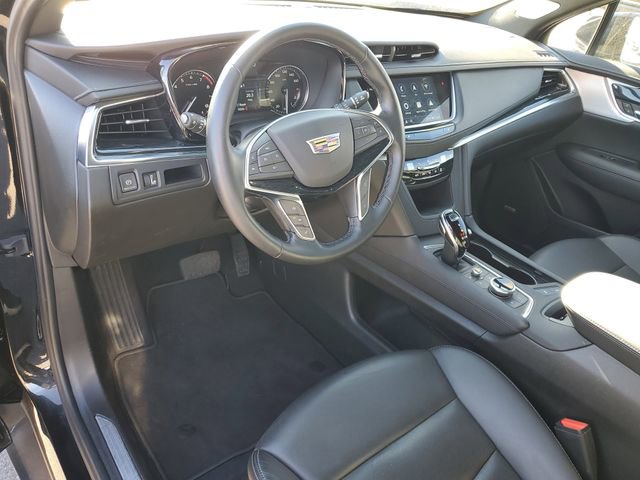 Used 2025 Cadillac XT5 Premium Luxury image 6