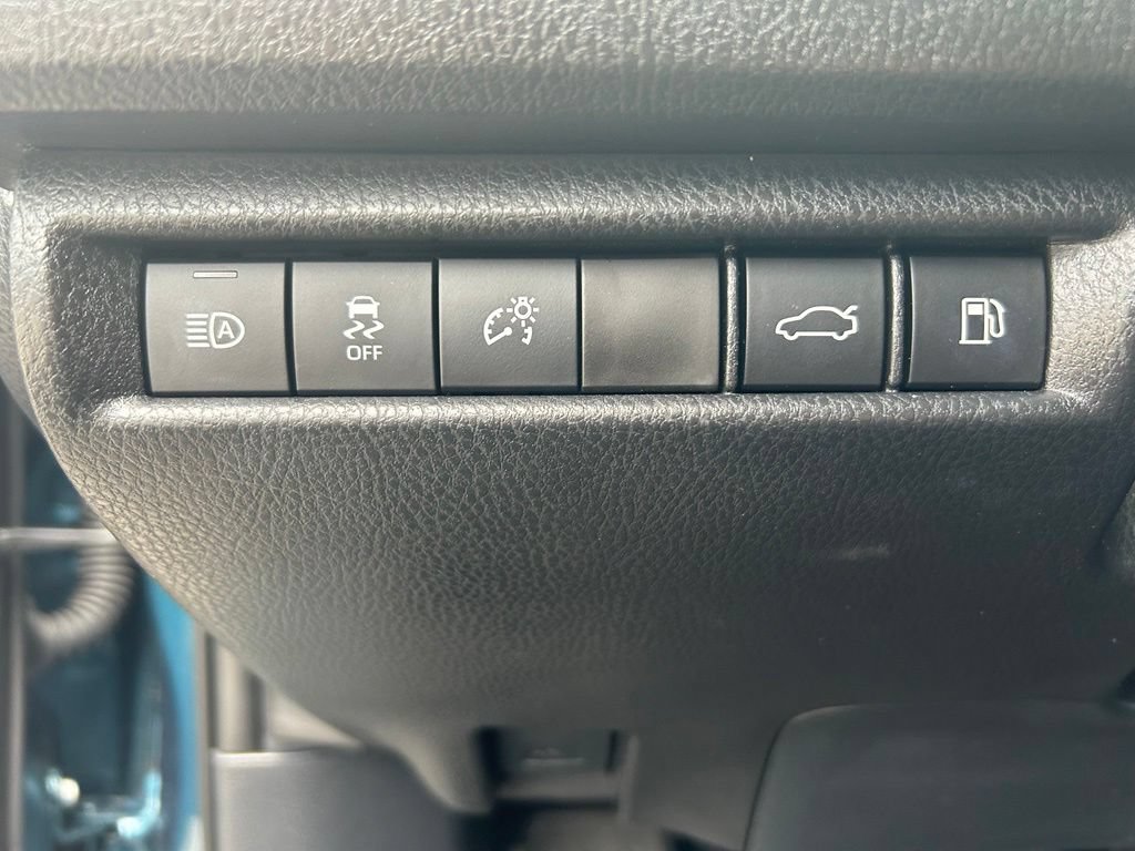 Used 2025 Toyota Camry LE w/ Convenience Package FWD image 13