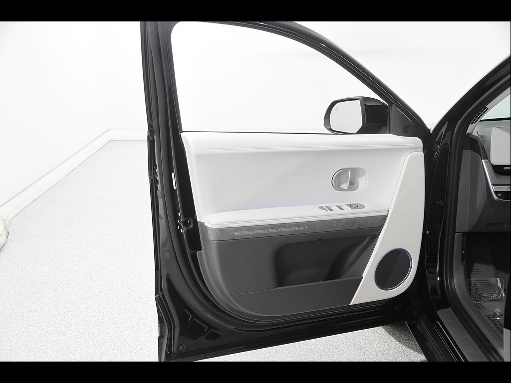 Certified 2023 Hyundai Ioniq 5 SEL AWD/4WD image 4