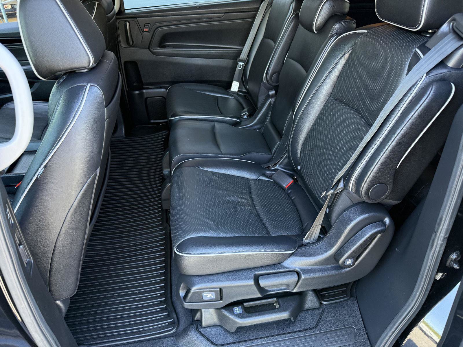 Used 2022 Honda Odyssey Elite image 16