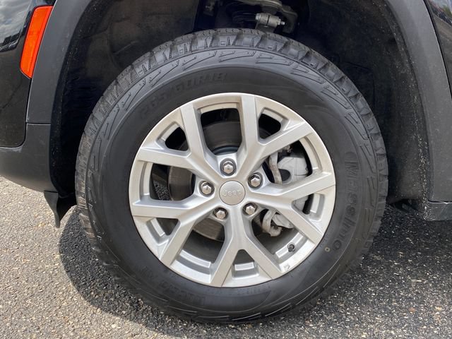 Used 2023 Jeep Grand Cherokee Limited AWD/4WD image 21