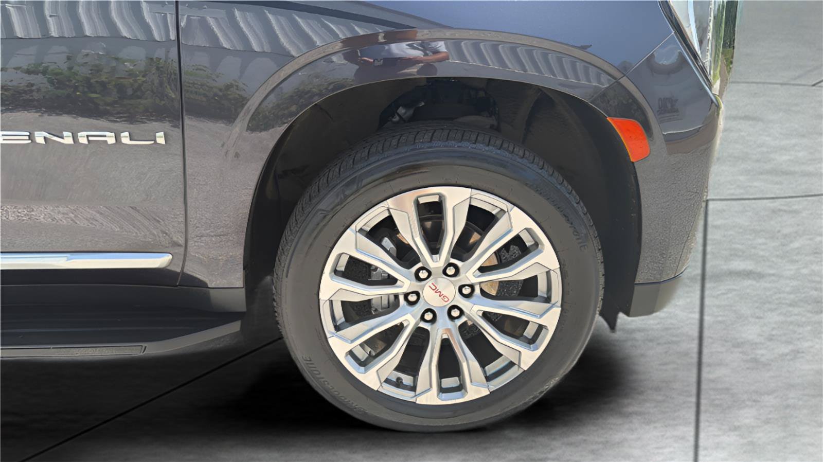 Used 2024 GMC Yukon Denali AWD/4WD image 27