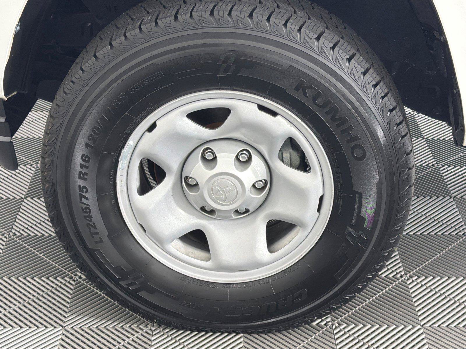 Used 2023 Toyota Tacoma SR5 RWD image 11